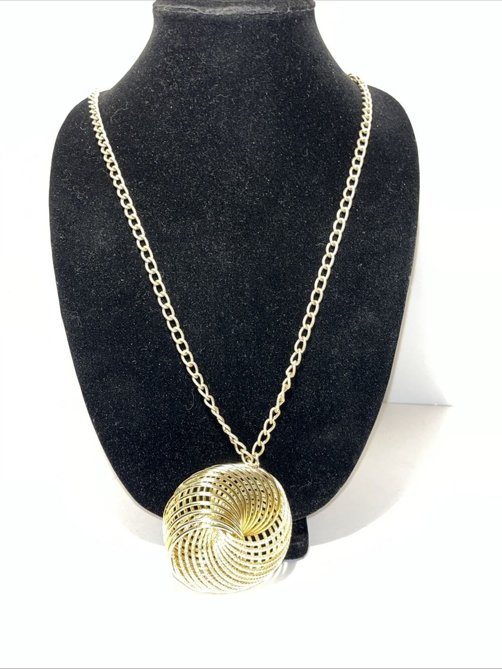 Vintage Korean Mandala 18" Gold-tone Geometric Necklace, Unbranded